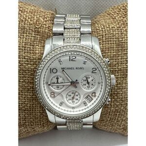 Michael Kors Runway MK5825 Women Stainless Steel Analog Dial Quartz Watch JNA840